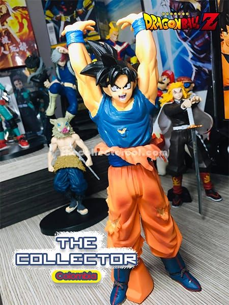 Muñeco de goku haciendo cheap la genkidama