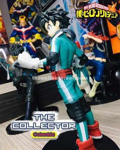 figura de colección de deku